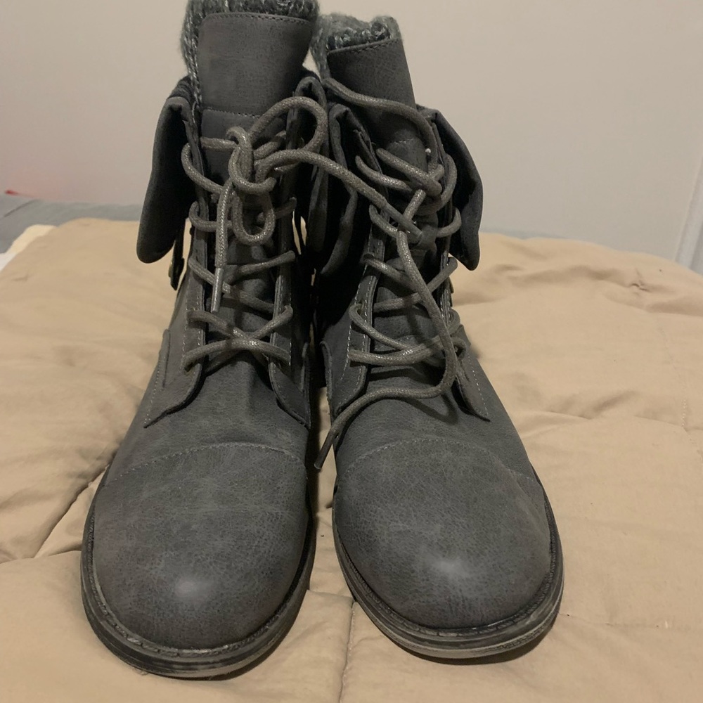 Women’s Gray Fold Down Flannel Boots - Size 10